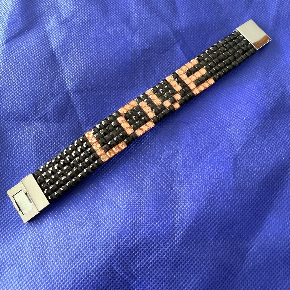 Black Pink Beaded Cuff Bracelet Womens LOVE 7 Inch Magnetic Statement